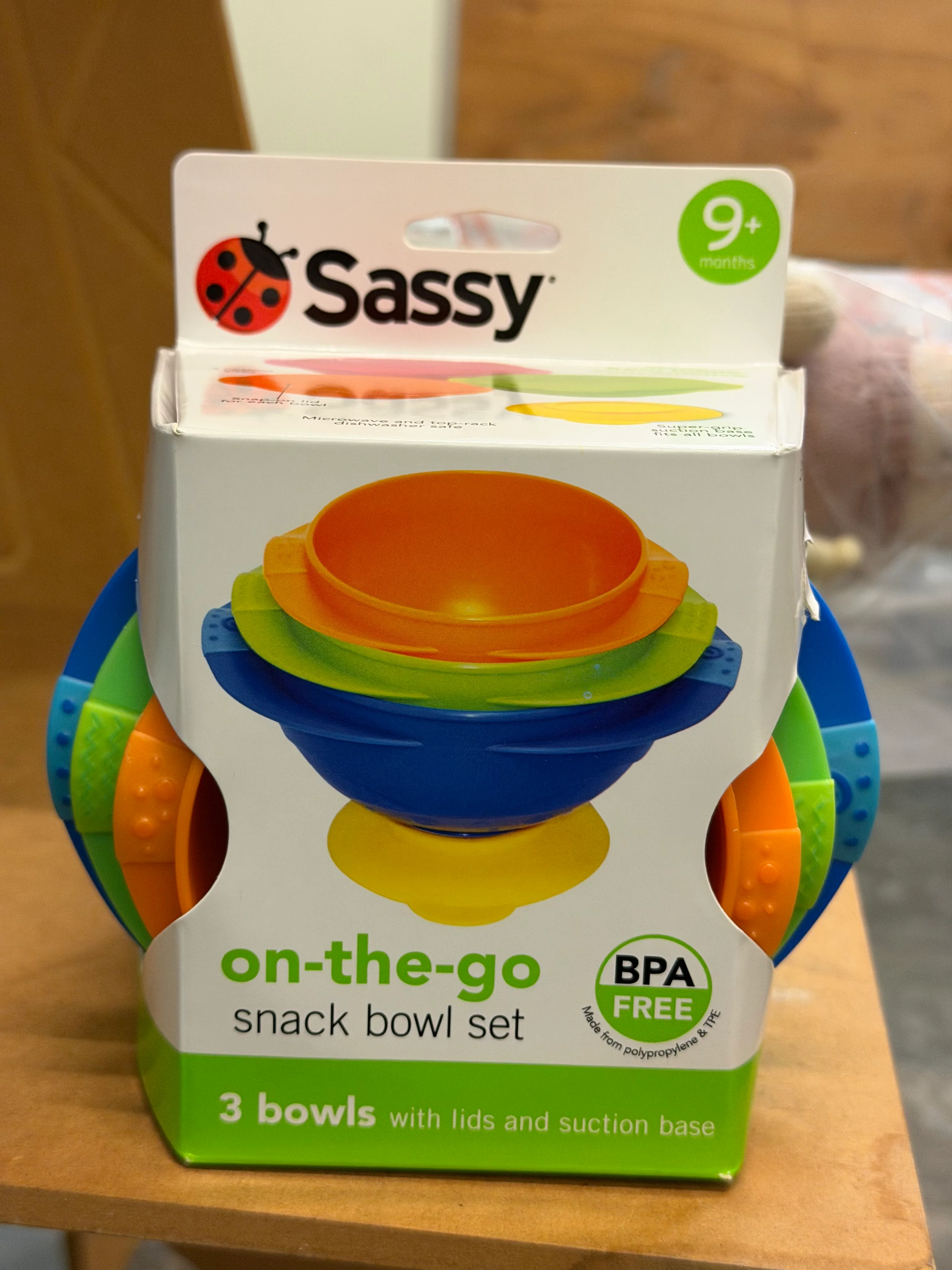 Sassy on-the-go snack bowl set