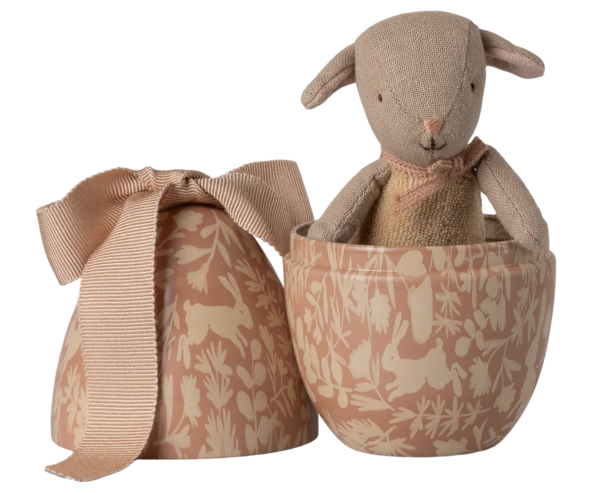 Easter egg with micro lamb, Small – Powder
