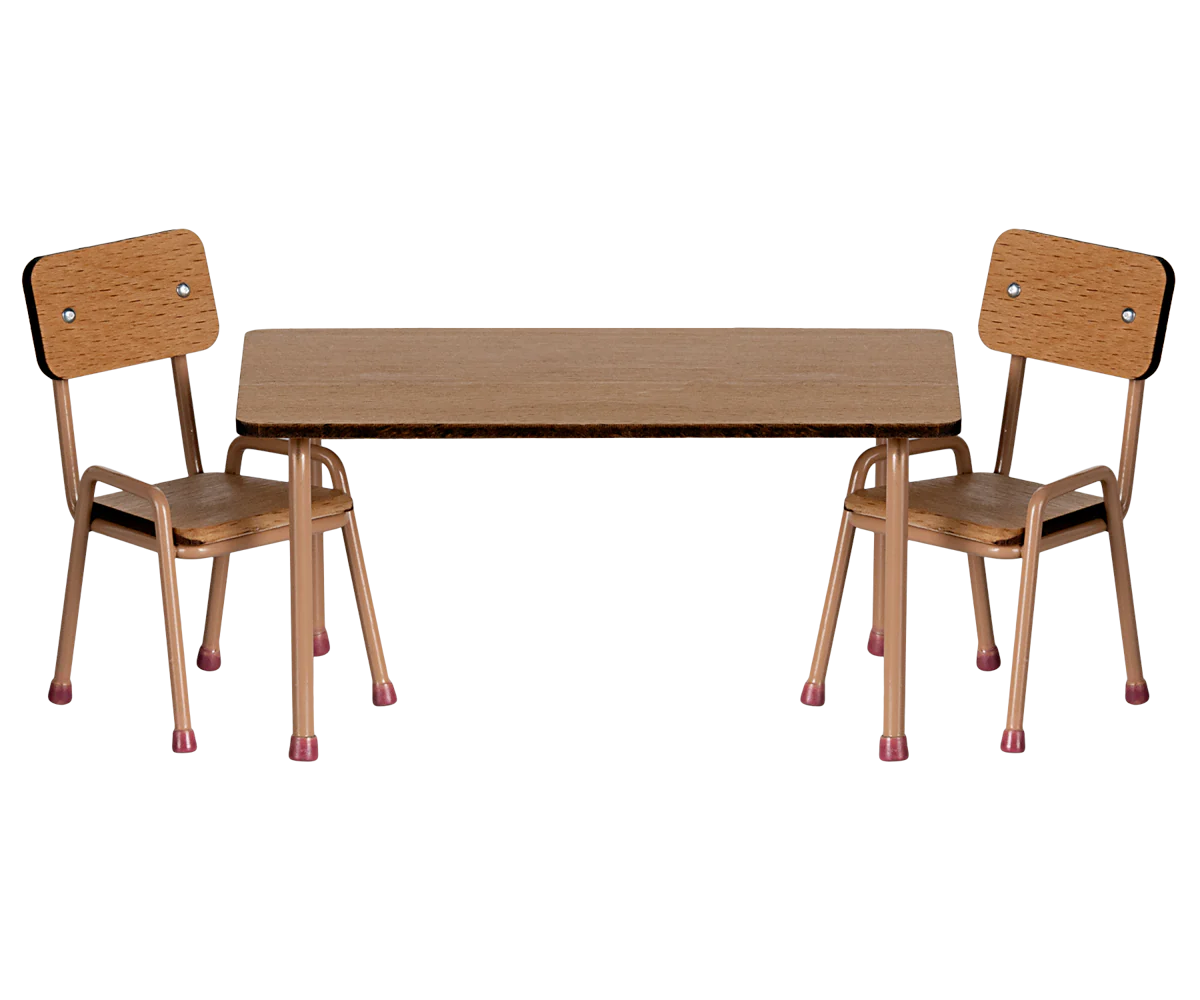 Table and chair set. Mouse – Dark powder