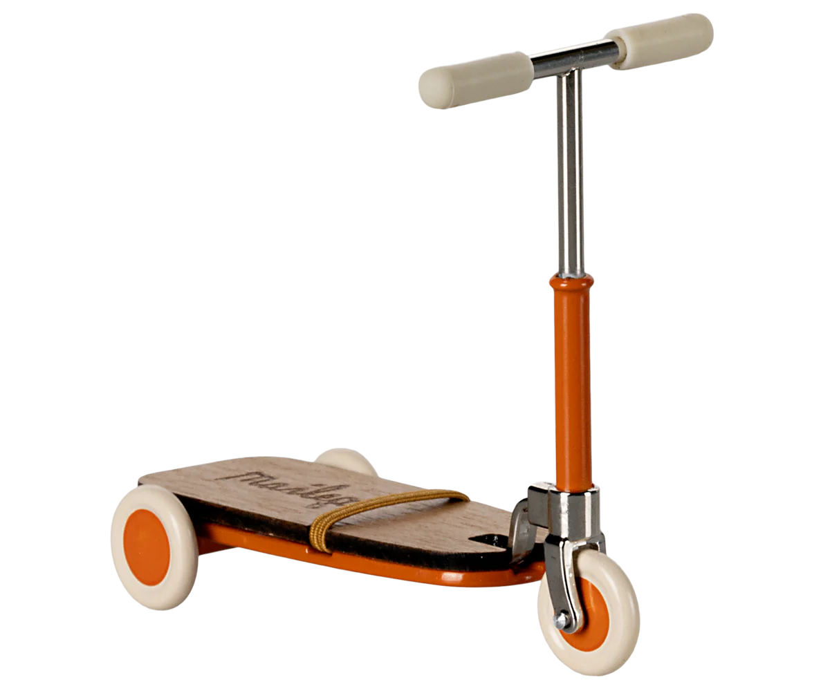 Kick board. Mouse – Orange