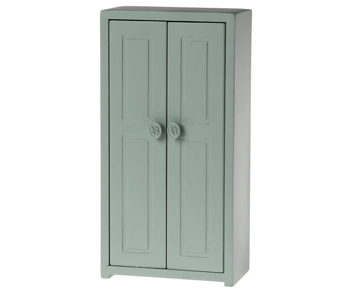 Closet, Mouse – Soft Blue