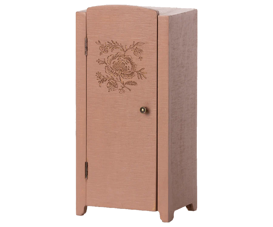 Miniature closet – Dusty Rose